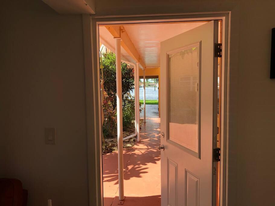 Aloha Apartments On The Intracoastal-Walk To The Beach Aparthotel