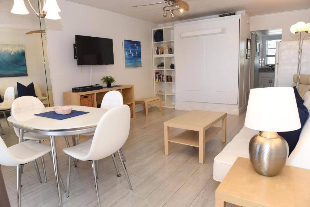 Aparthotel Aloha Apartments On The Intracoastal-Walk To The Beach *